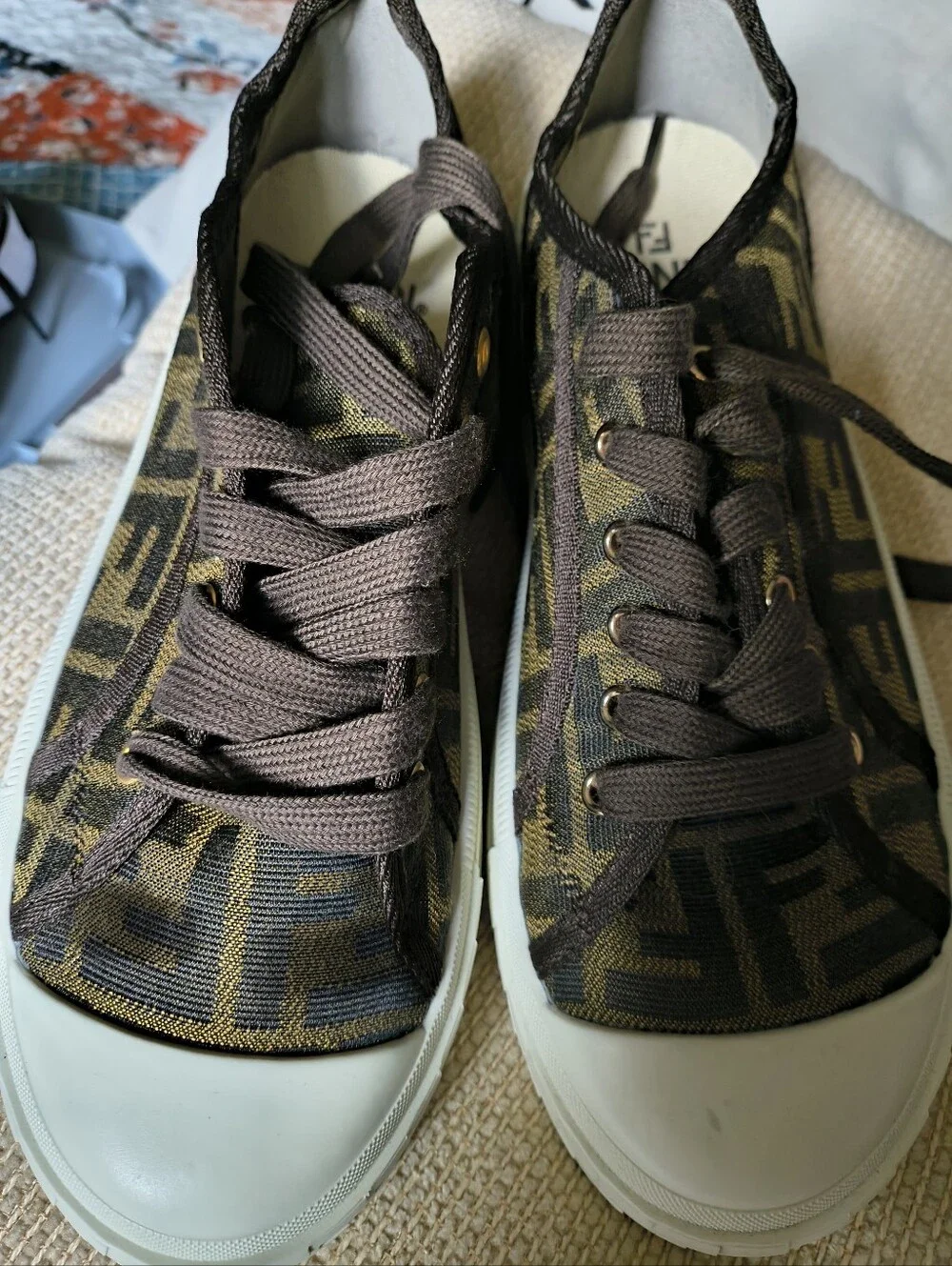 Brown Fashion Sneakers With Brown Laces White Soles